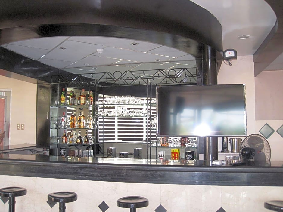 Alicia Hotel & Restaurant