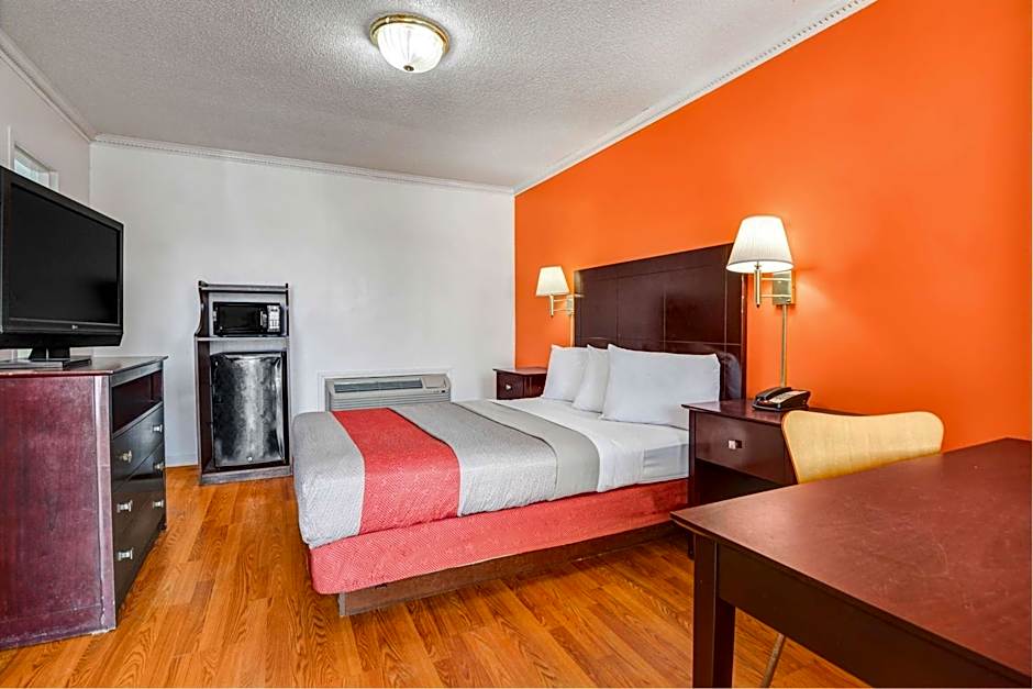 Motel 6-Americus, GA