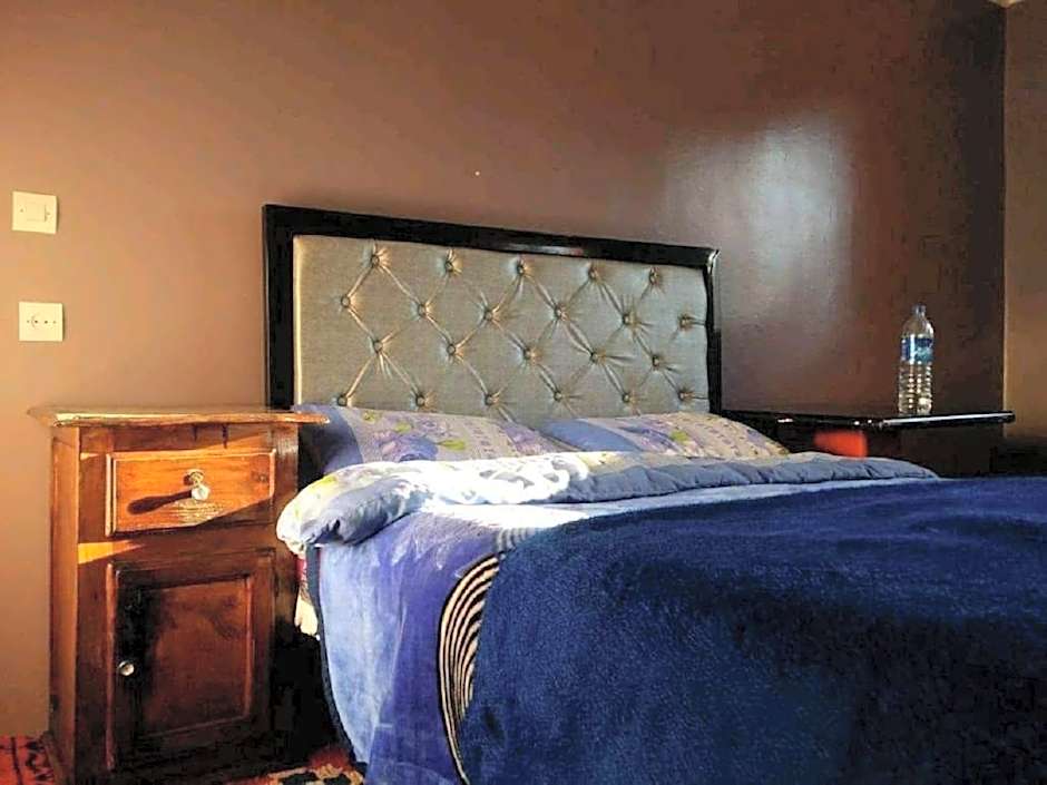 Photo 1 of 17 of Double Room