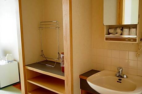 Japanese-Style Room