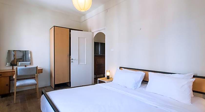 The Grand Meshmosh Hotel