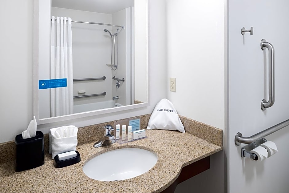 Hampton Inn & Suites Rochester-North