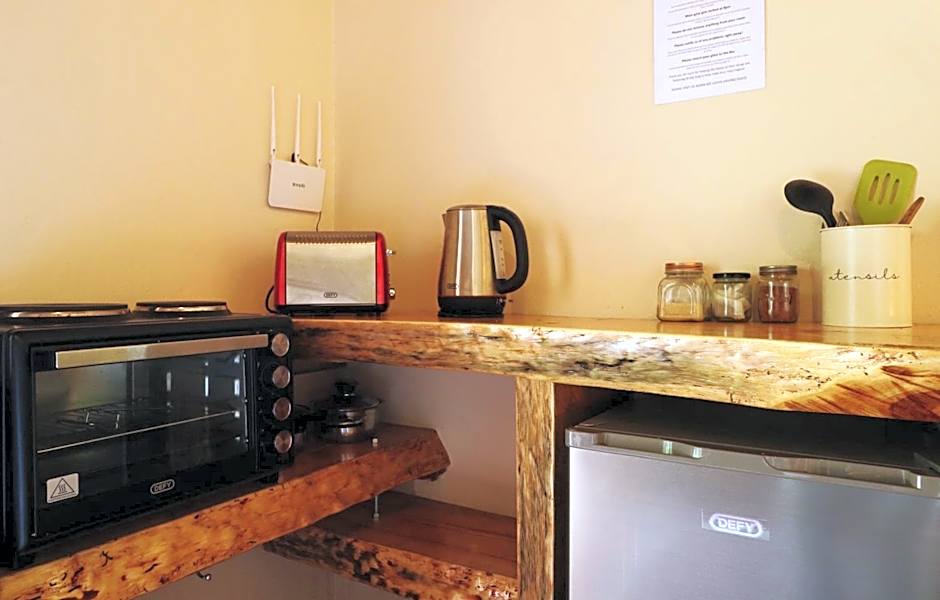 Away with the Fairies Nature Lodge and Backpackers