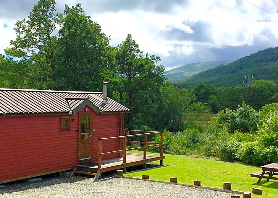 Rashfield Sheilings - Riverside Lodges, by Pucks Glen, Dunoon