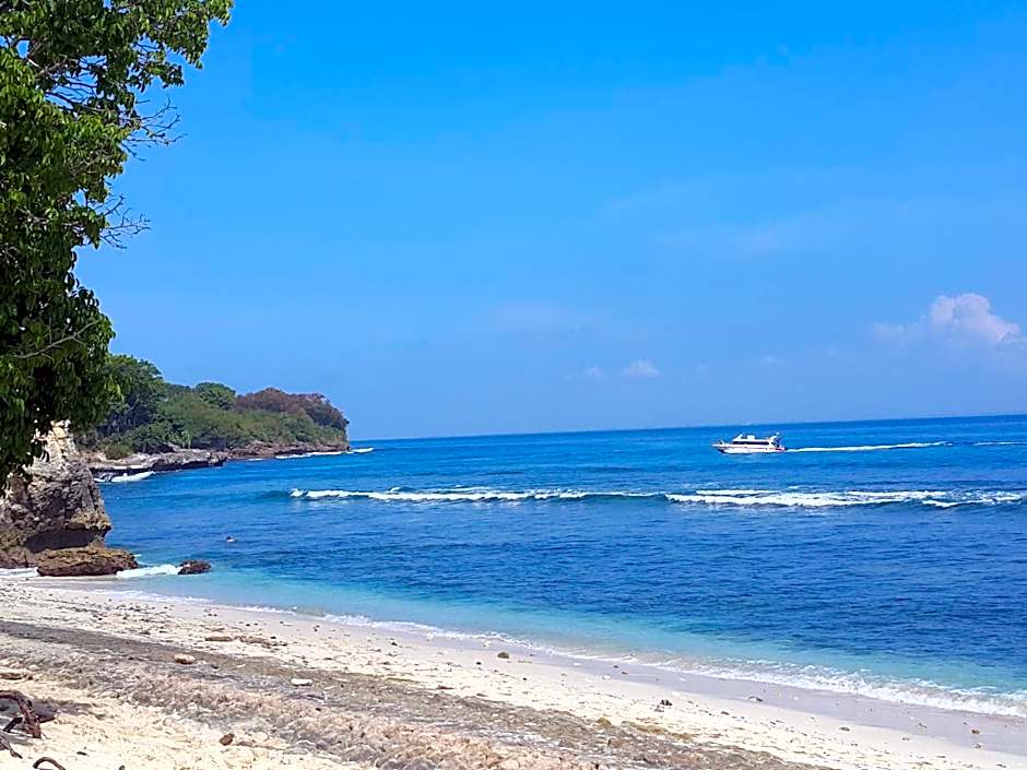 Nanuk's Bungalows