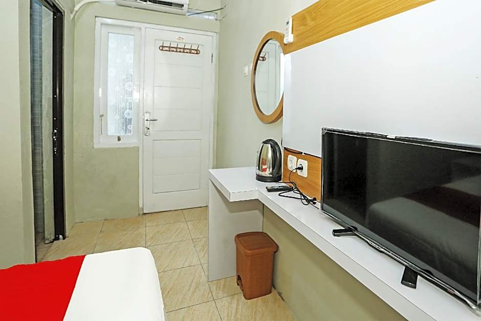 OYO 91944 Atiq Homestay Syariah