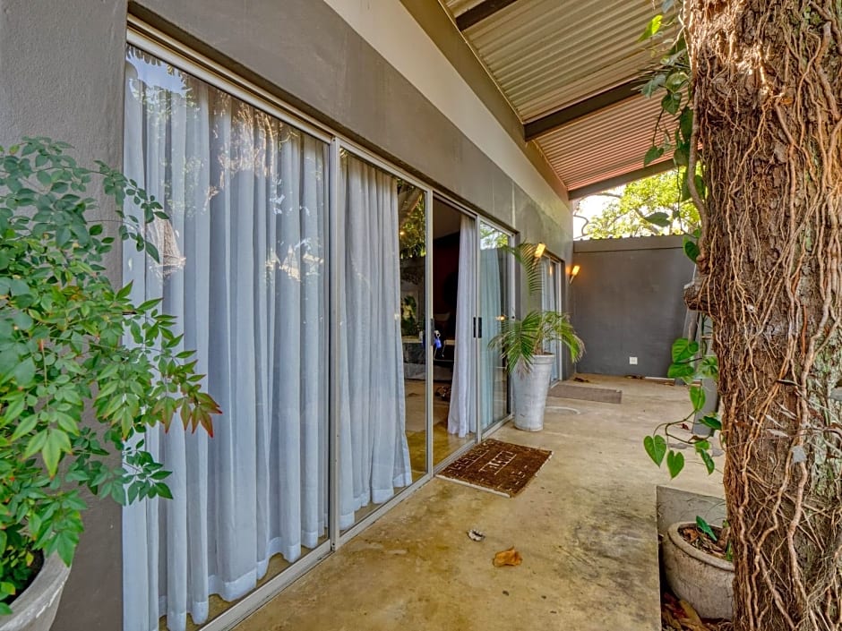 Private Studio flatlet, Uncapped Wifi, Netflix,Full DSTV