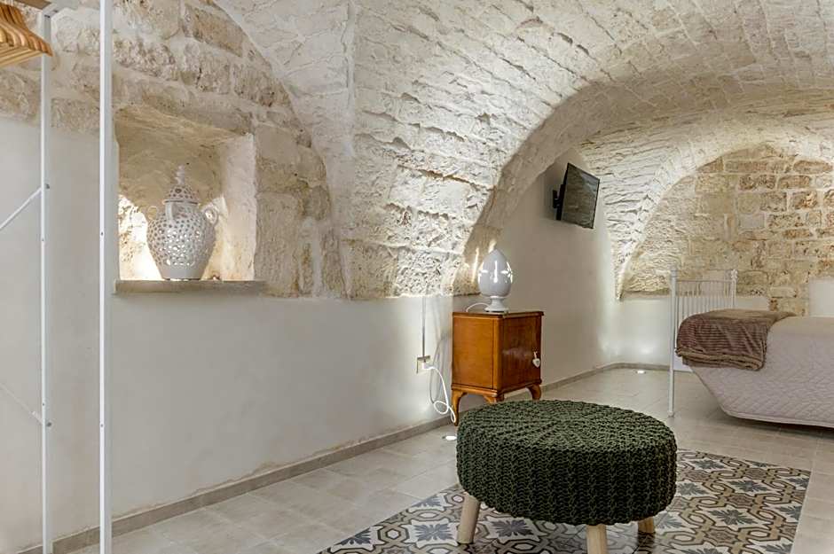 Chesterfield Design Apartment by Wonderful Italy