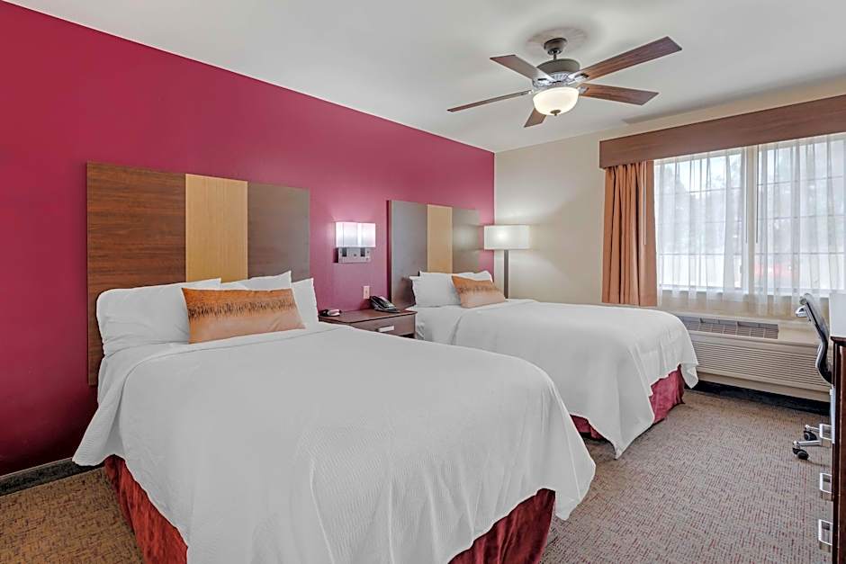 Photo 1 of 4 of 2 Queen Beds, Hearing/Mobility Accessible, Roll in Shower