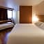 ibis Angers Centre Chateau