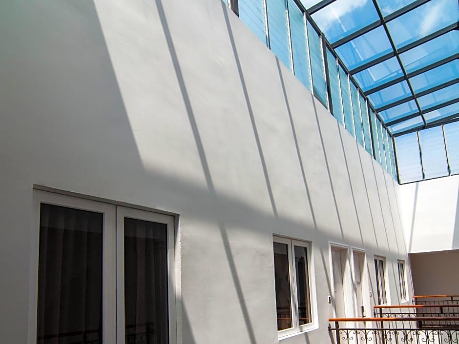 Belllo Hotel Jb Central