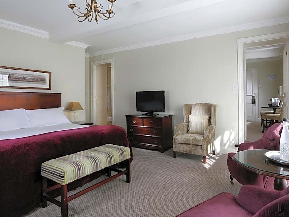 Macdonald Alveston Manor Hotel