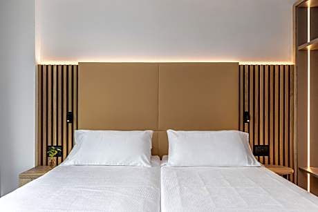 Superior Large Double Room with Balcony