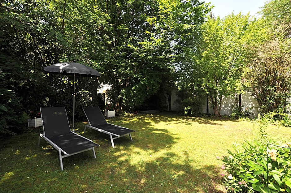 Villa Waldperlach by Blattl