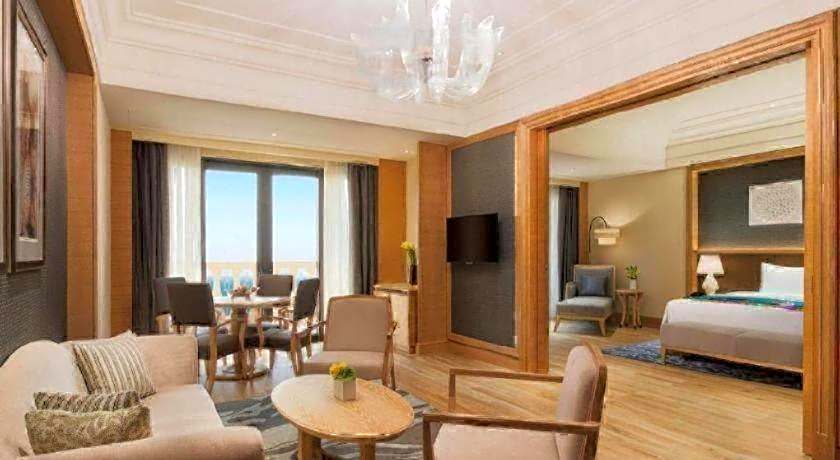 Chimelong Hengqin Bay Hotel
