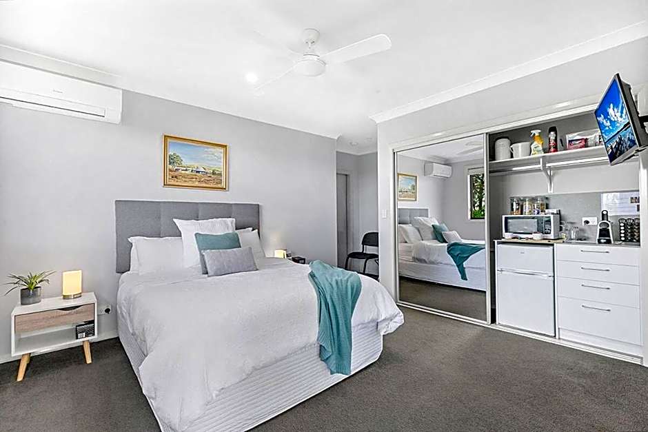 Mala Retreat Chardonnay Studio Immaculate and Comfortable