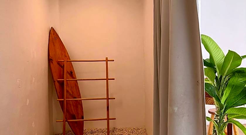 Baancaptainhook pool kohlarn