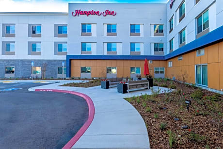 Hampton Inn Selma, CA