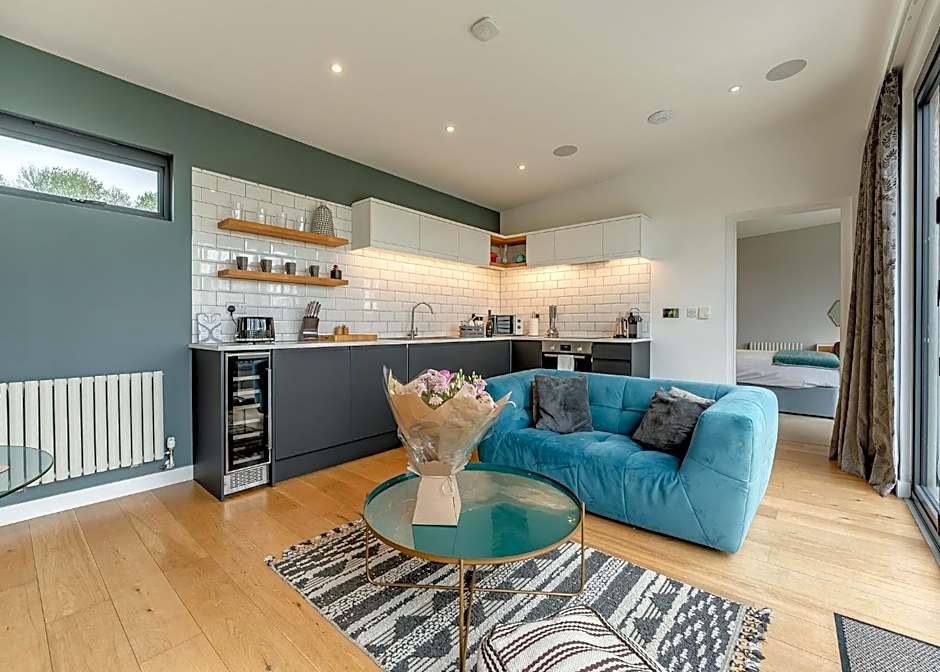 Swanborough Lakes Luxury Lodges