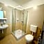 Easy Star Hotel