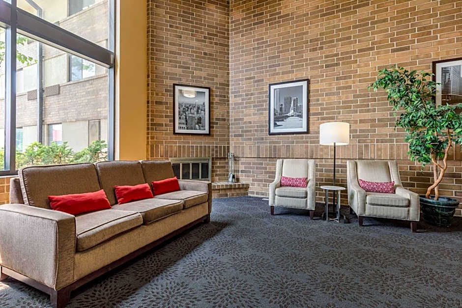 Suburban Studios Arlington Heights - Elk Grove