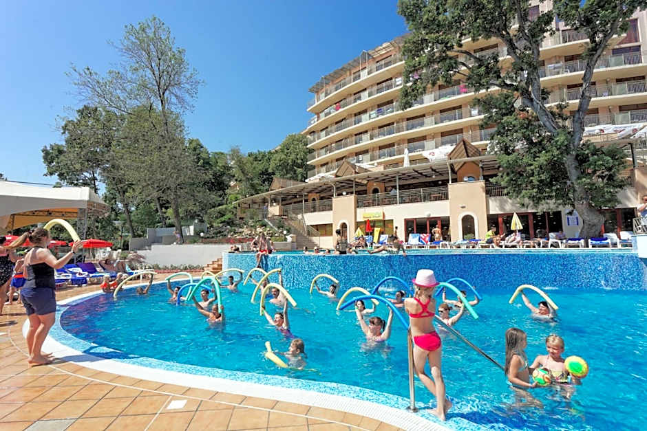 Kristal Hotel - All inclusive - Fully renovated rooms 2025