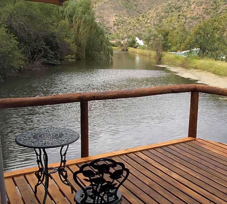 Old Mill Lodge, Seasonal Working Ostrich Farm & Restaurant, Oudtshoorn