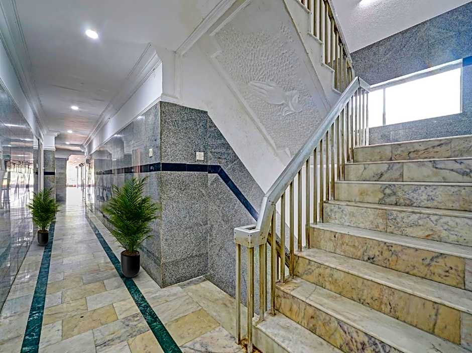 Capital O Rayan Plaza – Ernakulam, NE