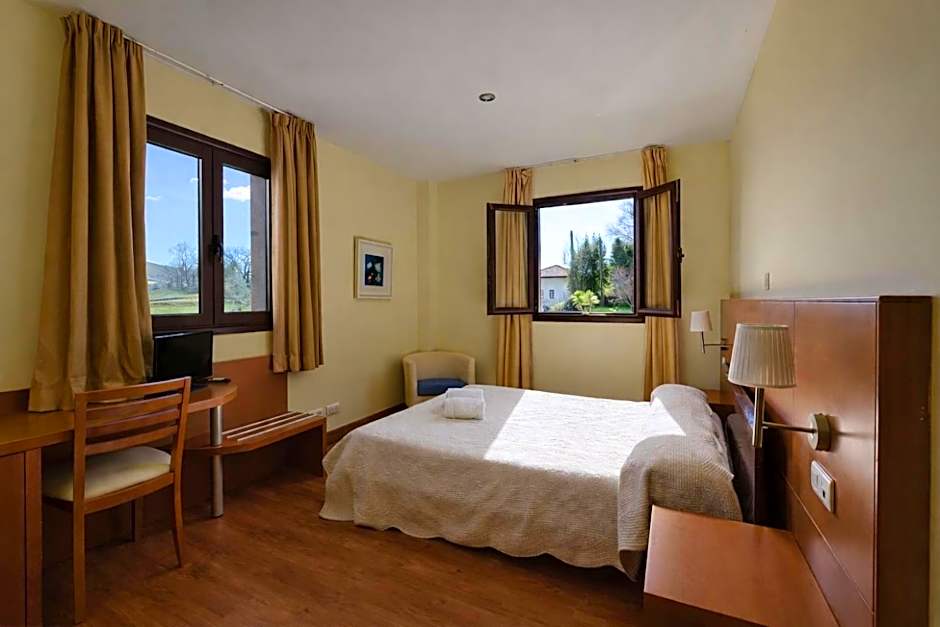 Hotel Ibaigune