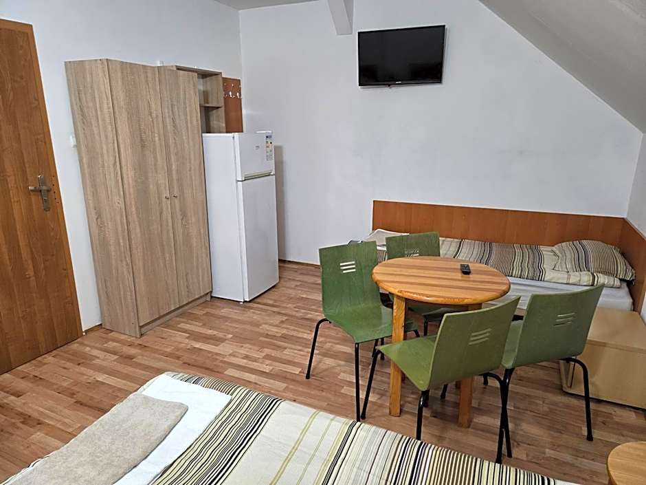 KWT Hostel Nowogard - Self Check-In - Wejscie na KOD