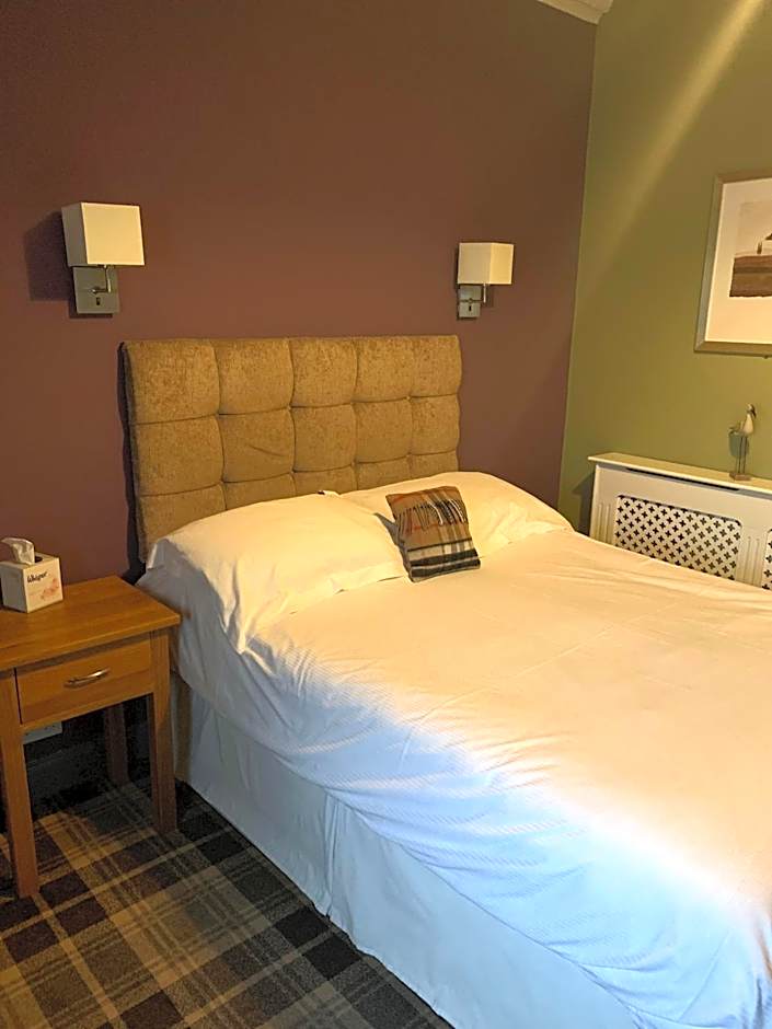 The Powfoot Hotel, Annan