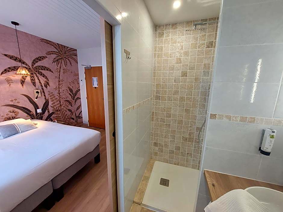Logis Hôtels - Hôtel et Restaurant Les Voyageurs