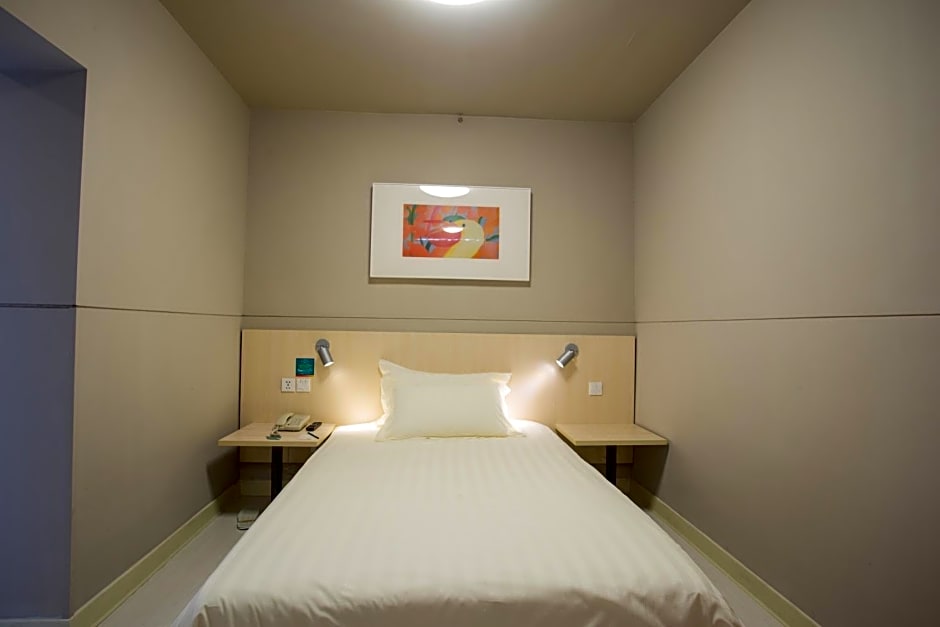 Jinjiang Inn Dujiangyan Lidui Park Railway Station