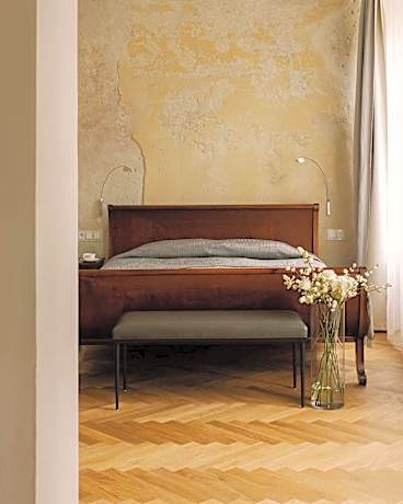 Deluxe Family Suite