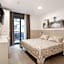 Hostal House