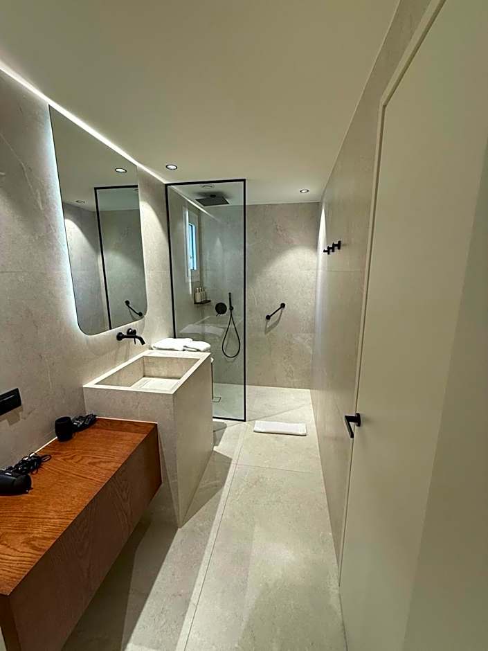 Aeolis Hotel