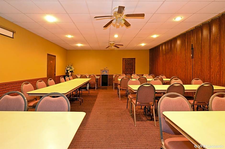 Americas Best Value Inn Iola