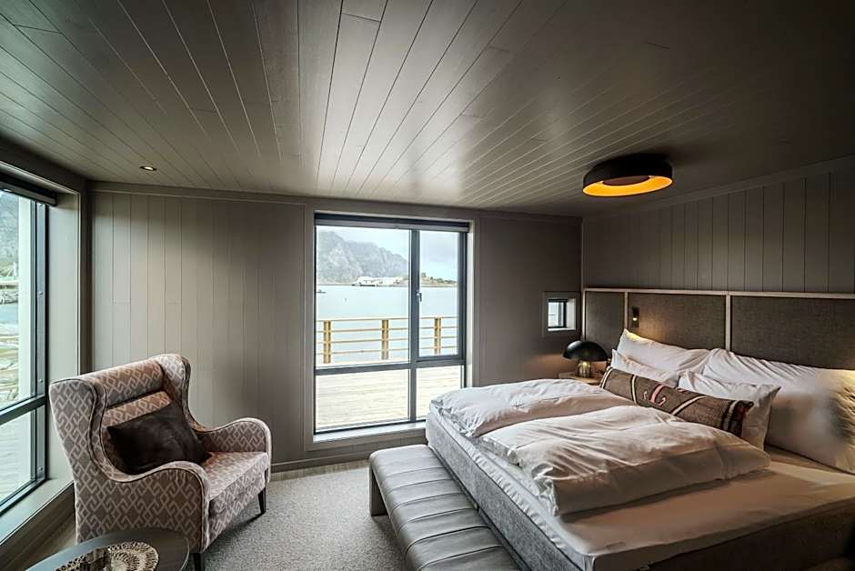 Henningsvær Bryggehotell - by Classic Norway Hotels