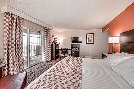 Large King Room with Balcony - Hearing Access