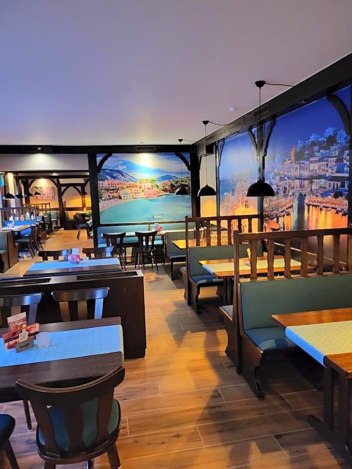 Hotel & Restaurant Heidekrug in Pinneberg, Free Parking and WiFi