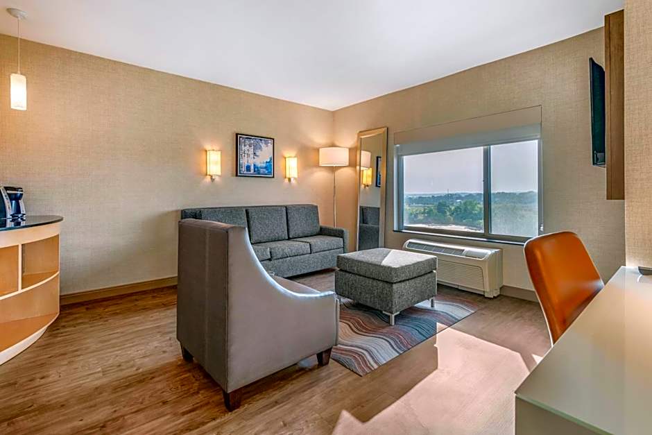 Cambria Hotel Madison East