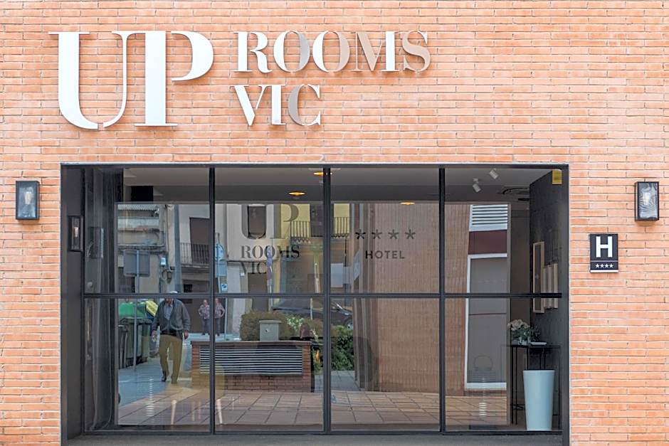 Up Rooms Vic Hotel