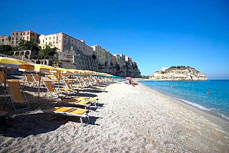 Le Roccette Mare Beach Hotel & Restaurant