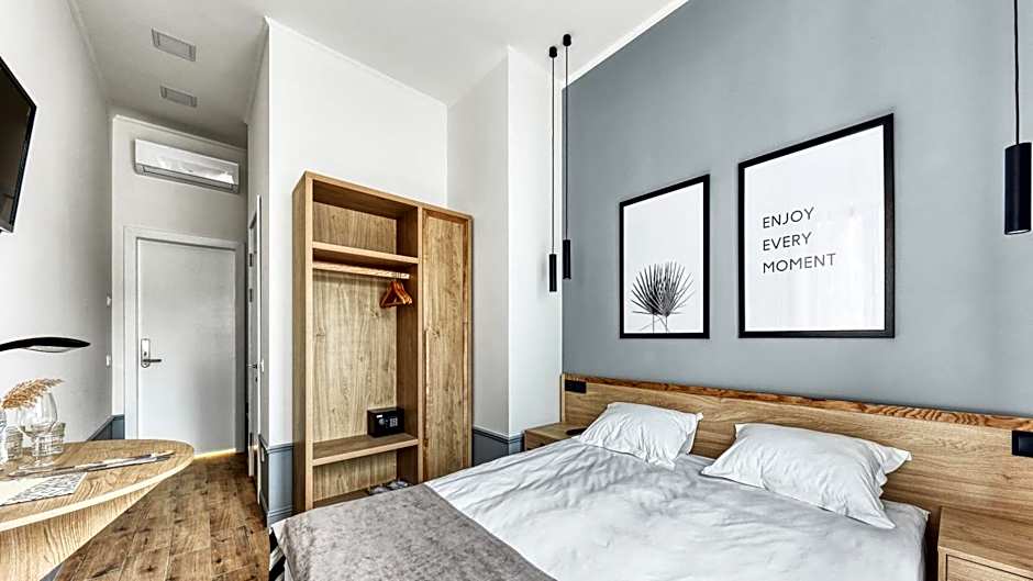 Wine and Pillow Hotel by Frapolli