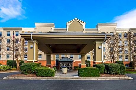 Comfort Suites near Birkdale Village - Huntersville