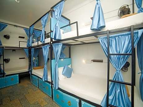 1 Person in 10-Bed Dormitory with Air Conditioning