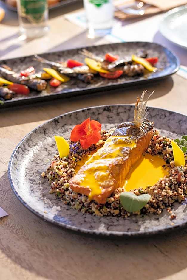 Yianna Caravel "by Checkin"