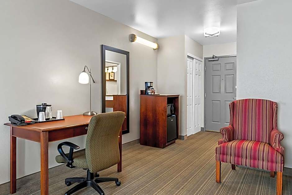 Country Inn & Suites by Radisson, Chambersburg, PA