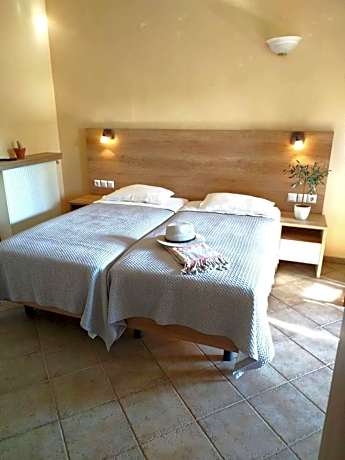 Studio with Mountain View