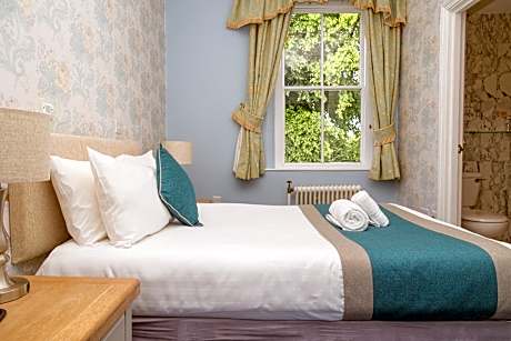 Basic Double Room